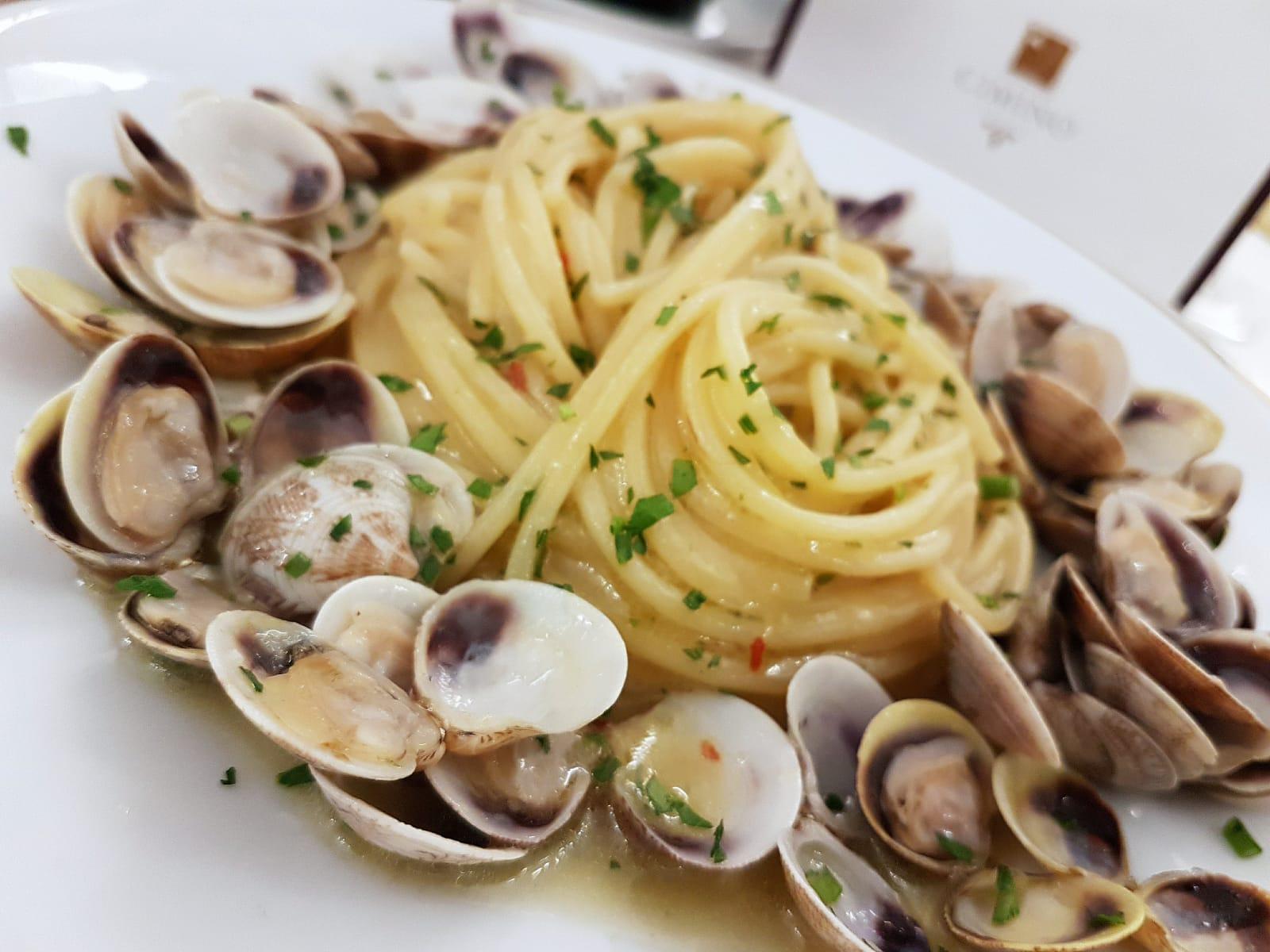 Hotel Vienna Ostenda E Ristorante Il Danubio Ріміні Екстер'єр фото