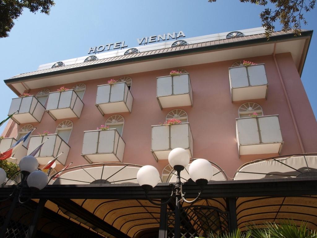 Hotel Vienna Ostenda E Ristorante Il Danubio Ріміні Екстер'єр фото