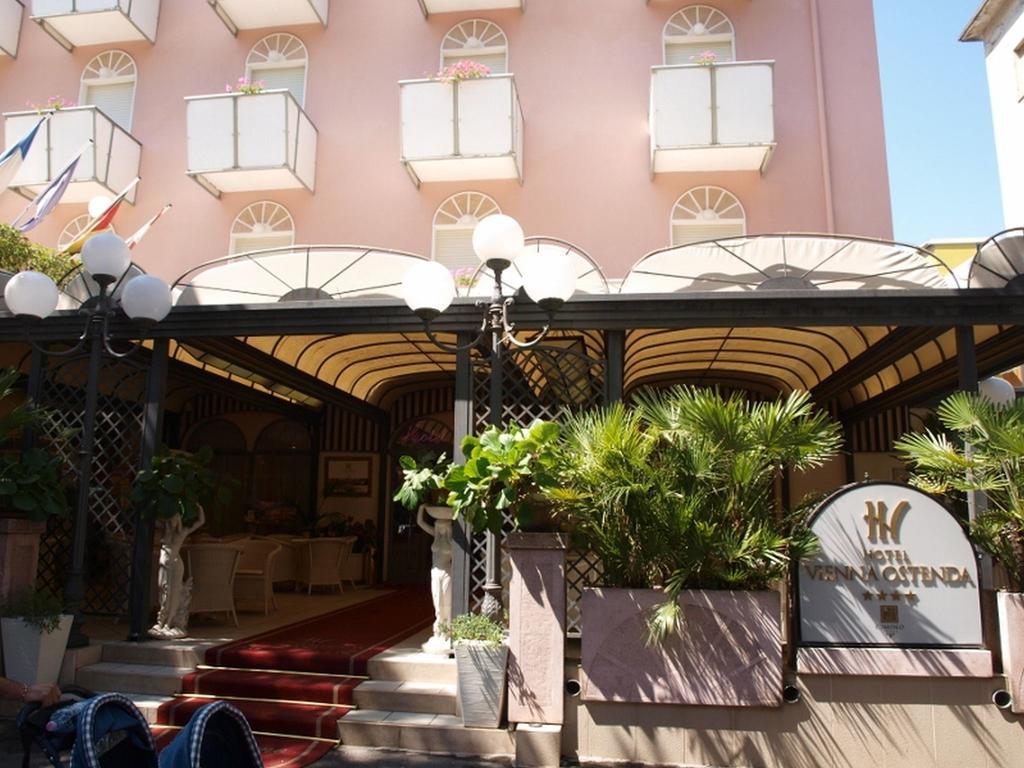 Hotel Vienna Ostenda E Ristorante Il Danubio Ріміні Екстер'єр фото