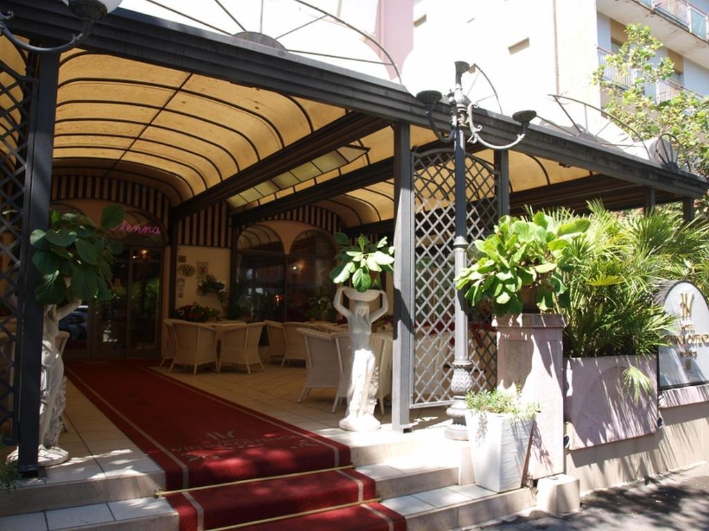 Hotel Vienna Ostenda E Ristorante Il Danubio Ріміні Екстер'єр фото